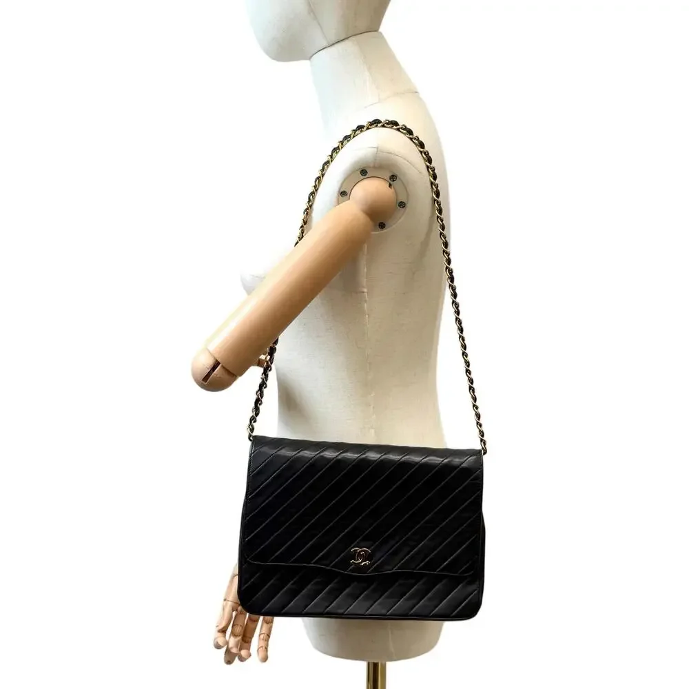 CHANEL diagonal quilted